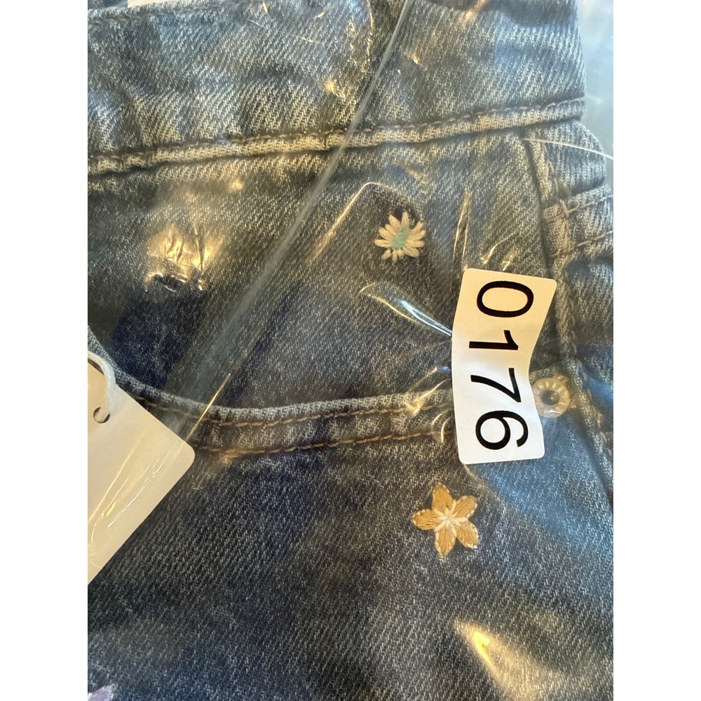 Lucky brand High Rise 4 Inch Mom Shorts Floral Embroidered Denim Size 4/27 retro - Picture 9 of 9